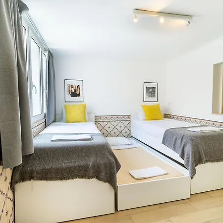 Diario De Noticias By Central Hill Apartments * Lisboa