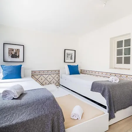 Diario De Noticias By Hill Apartament Lizbona