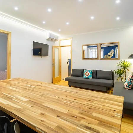 Diario De Noticias By Hill Апартаменти *