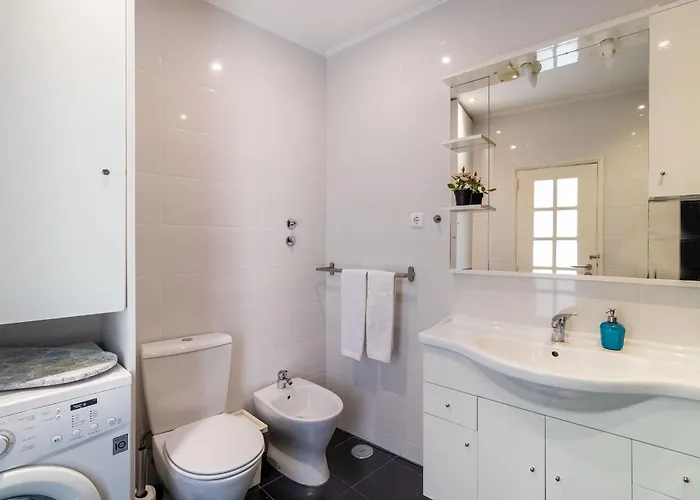 Diario De Noticias By Hill * Lisboa