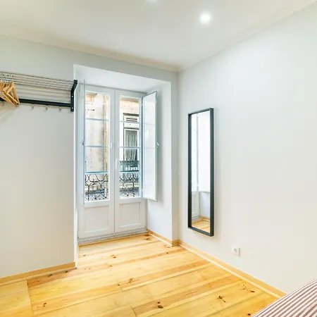 Diario De Noticias By Central Hill Apartments *