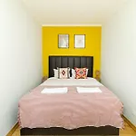 Diario De Noticias By Central Hill Apartments